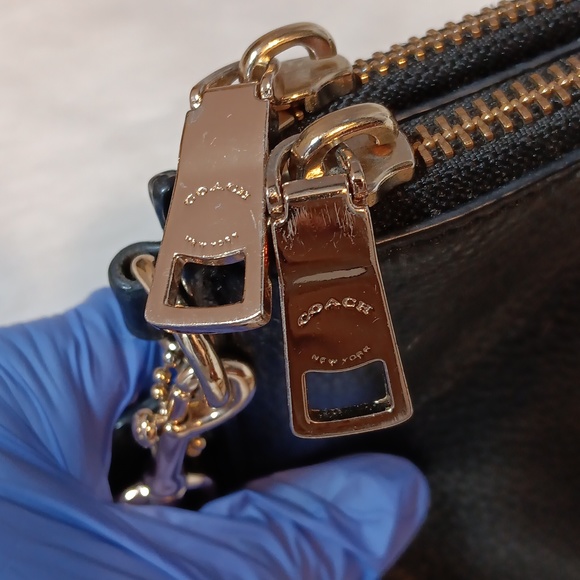 Coach Pebble Black Leather Double Zip Crossbody - Picture 4 of 9